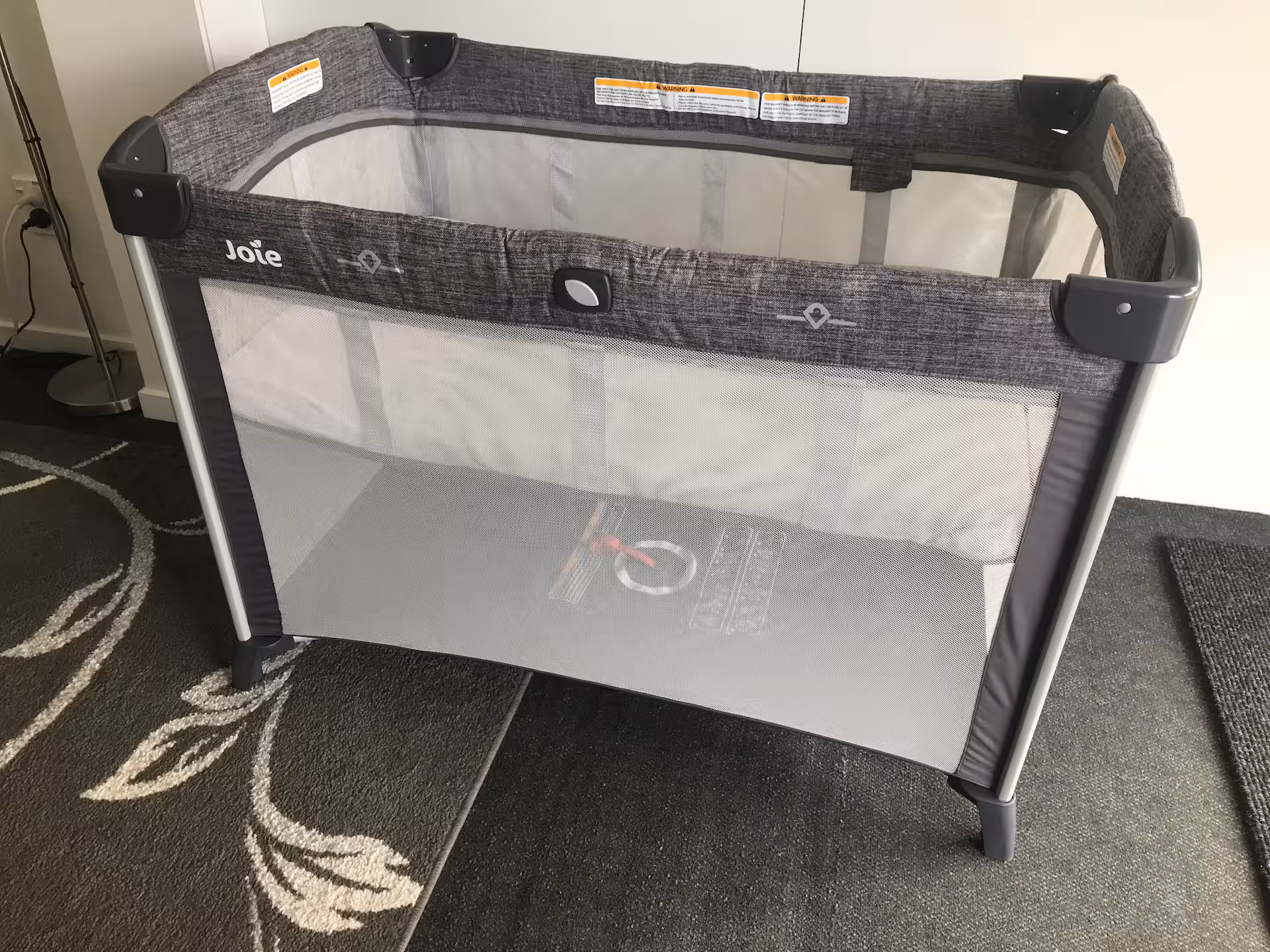 Baby crib